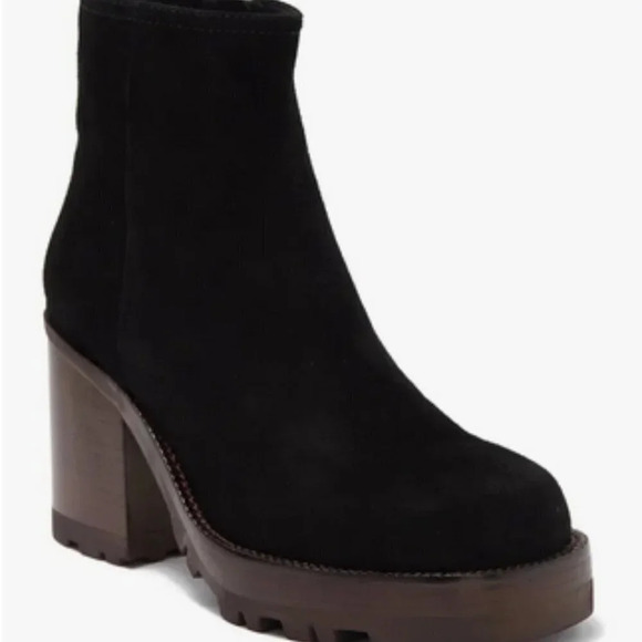 Jeffrey Campbell Momby Lug Sole Platform Boot in Black Suede. Sz: 9